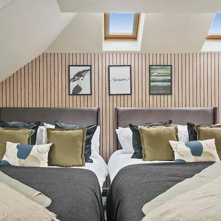 Villa A Stunning - Swimming Pool & Sauna Hunmanby