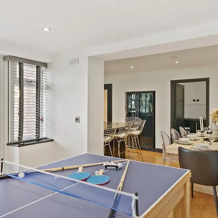 A Stunning - Swimming Pool & Sauna Hunmanby